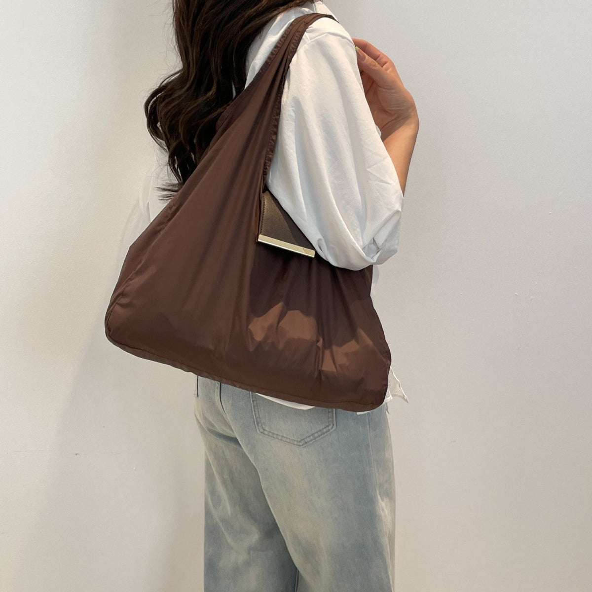 🎁-Tiny as a Keychain, Holds Up to 30 lbs! The Ultimate Everyday Foldaway